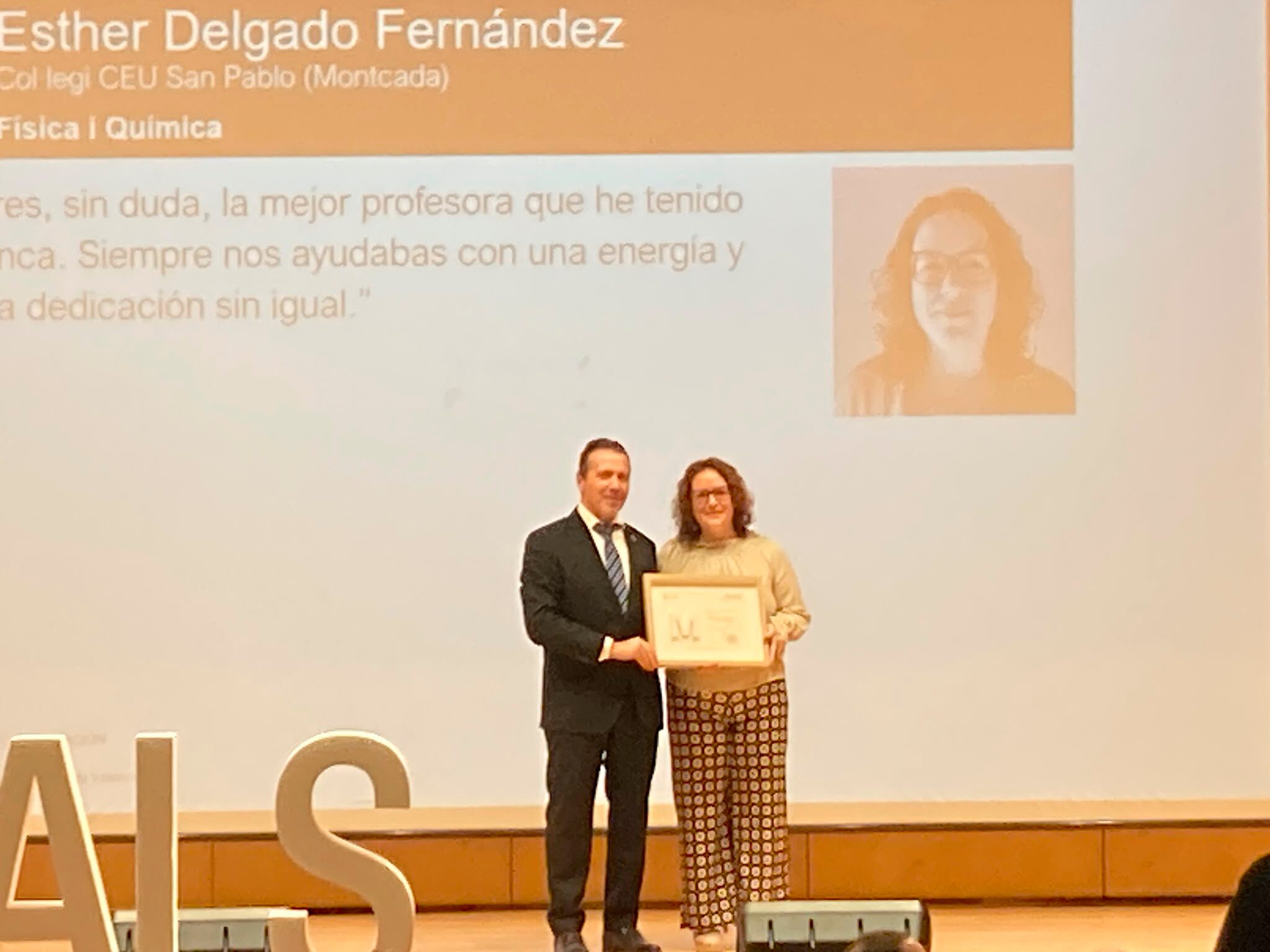 esther delgado premio • Esther Delgado, entre los 25 docentes que dejan huella en la Comunidad Valenciana